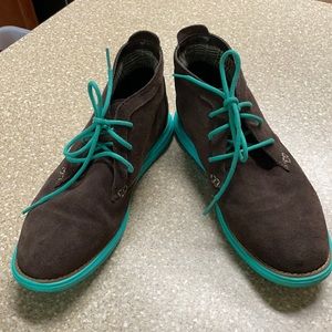 SkECHER LEATHER UPPER